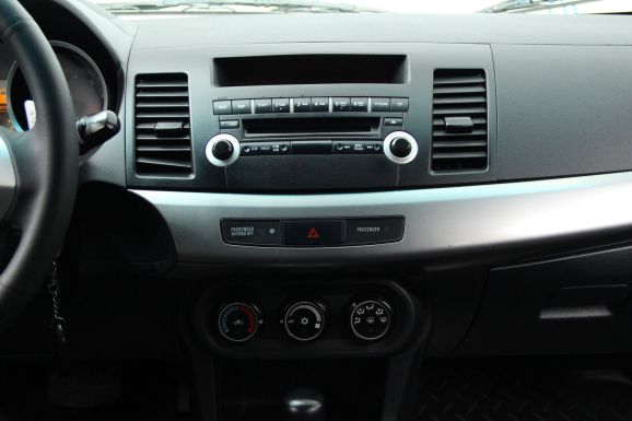 Mitsubishi Lancer, 1.8 л, Вариатор, 2009 фото 10