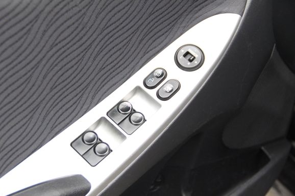 Hyundai Solaris Comfort, 1.6 л, МТ, 2014 фото 11