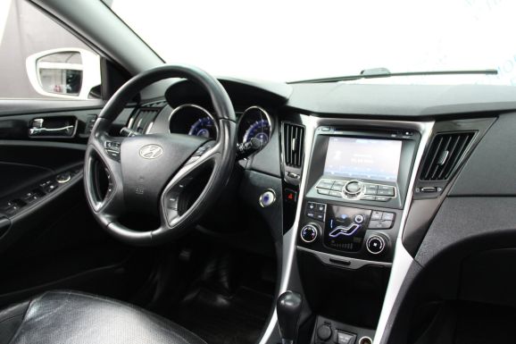 Hyundai Sonata Prestige, 2.0 л, АТ, 2012 фото 7