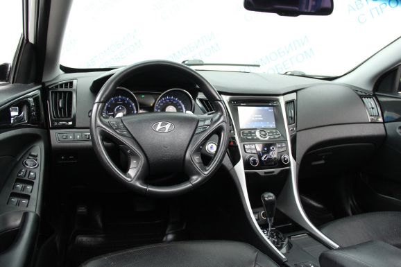 Hyundai Sonata Prestige, 2.0 л, АТ, 2012 фото 9