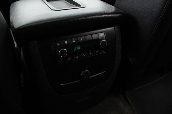 Chevrolet Tahoe, 5.3 л, АТ, 2013 фото 2