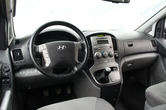 Hyundai H-1, 2.5 л, МТ, 2011 фото 8