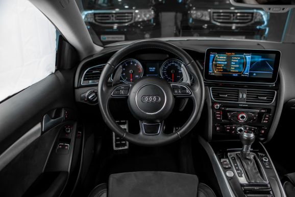 Audi A5, Робот, 2013 фото 8