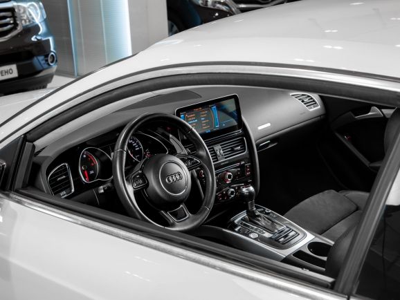 Audi A5, Робот, 2013 фото 11