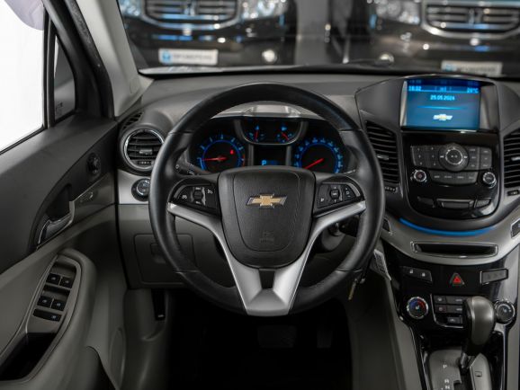 Chevrolet Orlando, АТ, 2011 фото 13