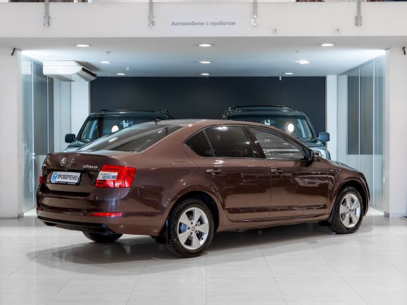 Skoda Octavia, Робот, 2015 фото 4