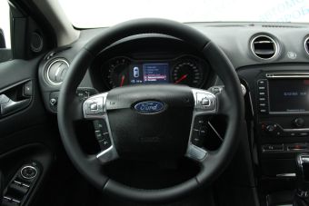 Ford Mondeo Titanium, 2.0 л, РКПП, 2012 фото 8