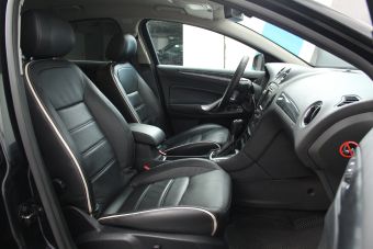 Ford Mondeo Titanium, 2.0 л, РКПП, 2012 фото 2