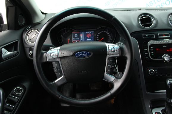 Ford Mondeo Titanium, 2.0 л, Робот, 2012 фото 8