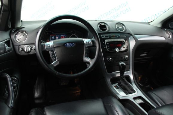 Ford Mondeo Titanium, 2.0 л, Робот, 2012 фото 9