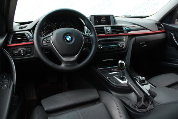 BMW 3 серии, 2.0 л, АТ, 2013 фото 9