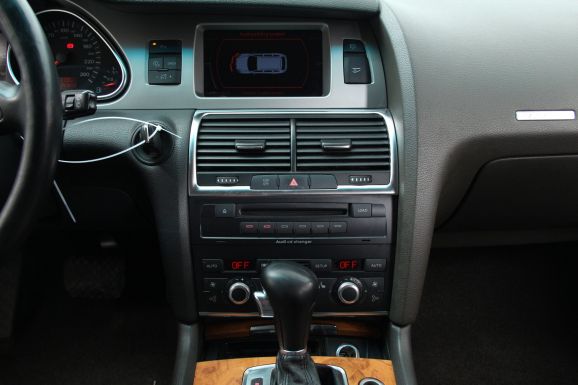 Audi Q7, 3.0 л, АТ, 2008 фото 10