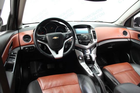 Chevrolet Cruze LT, 1.8 л, АТ, 2010 фото 9