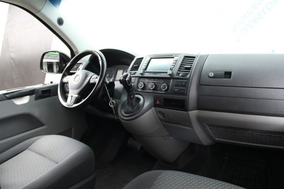 Volkswagen Caravelle, 2.0 л, Робот, 2012 фото 9