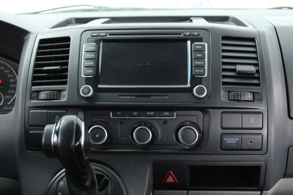 Volkswagen Caravelle, 2.0 л, Робот, 2012 фото 10