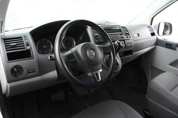 Volkswagen Caravelle Comfortline, 2.0 л, Робот, 2012 фото 8