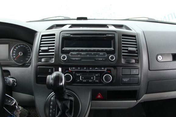 Volkswagen Caravelle Comfortline, 2.0 л, Робот, 2012 фото 10