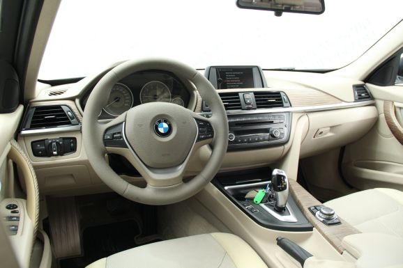 BMW 3 серии 328i, 2.0 л, АТ, 2013 фото 7