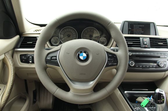 BMW 3 серии 328i, 2.0 л, АТ, 2013 фото 8