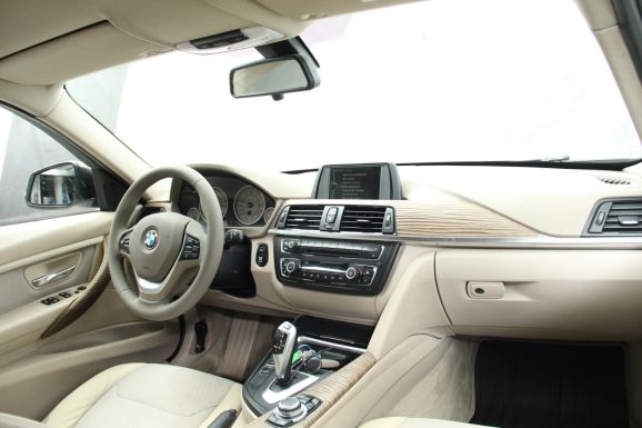 BMW 3 серии 328i, 2.0 л, АТ, 2013 фото 9