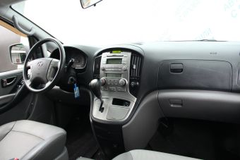 Hyundai Grand Starex, 2.5 л, АКПП, 2013 фото 9