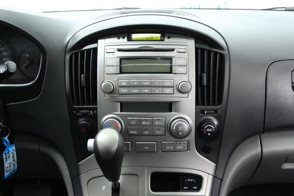 Hyundai Grand Starex, 2.5 л, АТ, 2013 фото 11