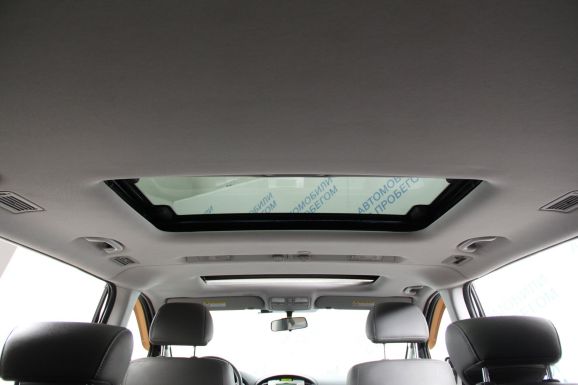 Hyundai Grand Starex, 2.5 л, АТ, 2013 фото 2