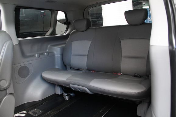 Hyundai Grand Starex, 2.5 л, АТ, 2013 фото 1