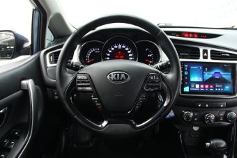 Kia Ceed Luxe, 1.6 л, АКПП, 2012 фото 8