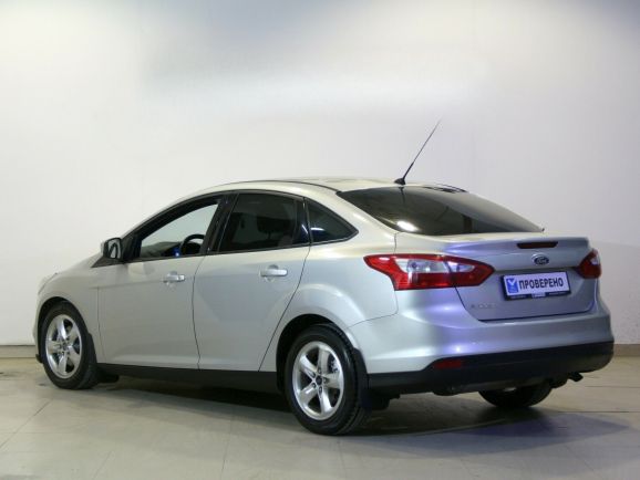 Ford Focus, 1.6 л, Робот, 2014 фото 6
