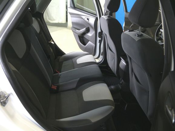 Ford Focus, 1.6 л, Робот, 2013 фото 1