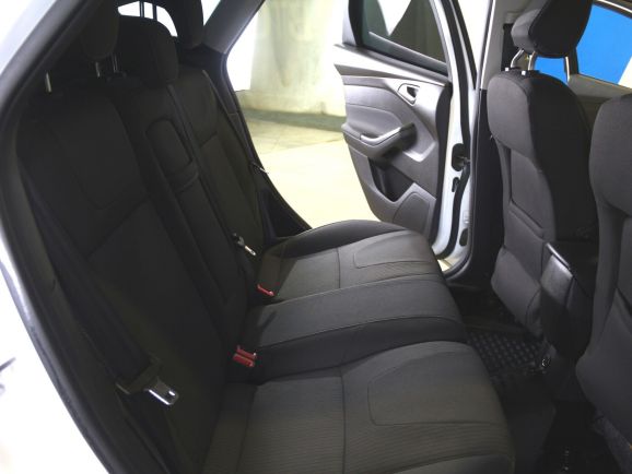 Ford Focus, 1.6 л, Робот, 2013 фото 1