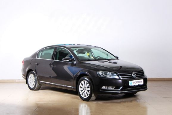 Volkswagen Passat, 1.8 л, Робот, 2013 фото 4