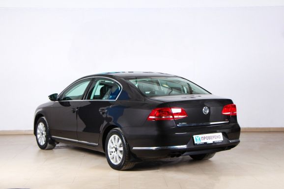 Volkswagen Passat, 1.8 л, Робот, 2013 фото 5