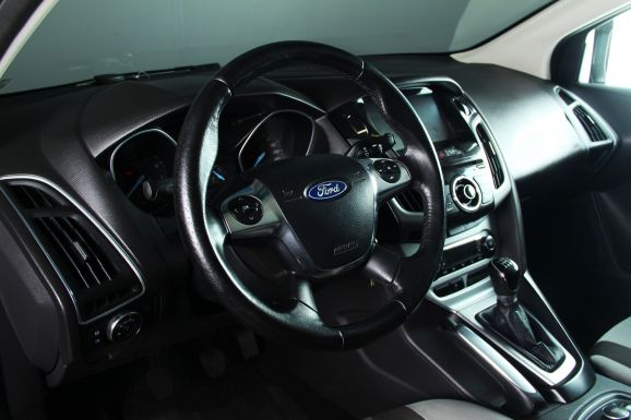 Ford Focus, 1.6 л, МТ, 2013 фото 7