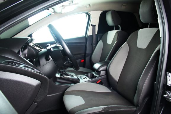 Ford Focus, 1.6 л, МТ, 2013 фото 12