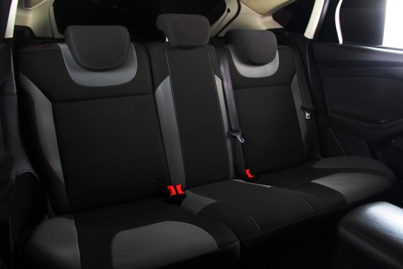 Ford Focus, 1.6 л, МТ, 2013 фото 2