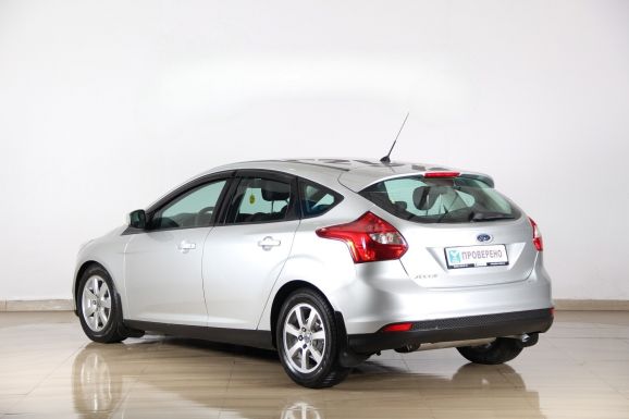 Ford Focus, 1.6 л, Робот, 2013 фото 6