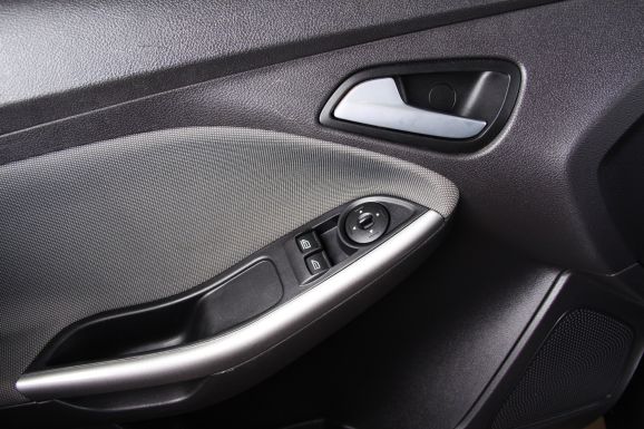 Ford Focus, 1.6 л, Робот, 2013 фото 7