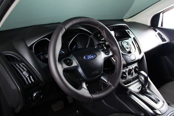 Ford Focus, 1.6 л, Робот, 2013 фото 9