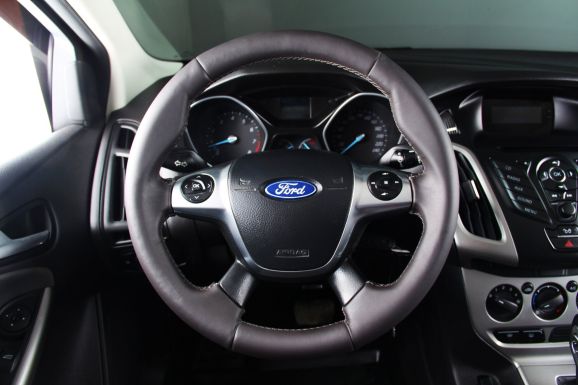 Ford Focus, 1.6 л, Робот, 2013 фото 11