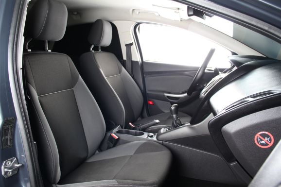 Ford Focus, 1.6 л, МТ, 2012 фото 2