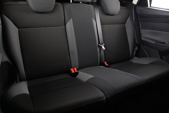 Ford Focus, 1.6 л, МТ, 2012 фото 1