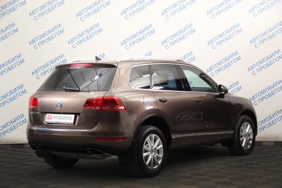 Volkswagen Touareg, 3.0 л, АТ, 2012 фото 6