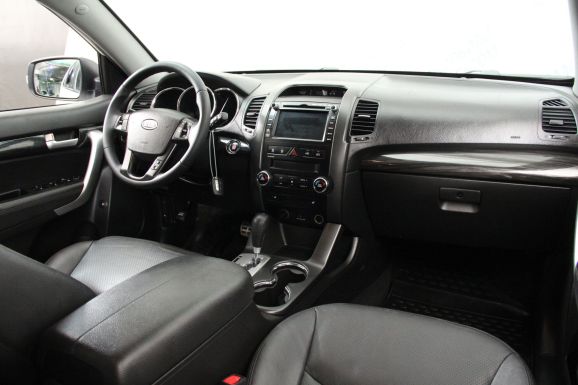 Kia Sorento, 2.4 л, АТ, 2010 фото 9