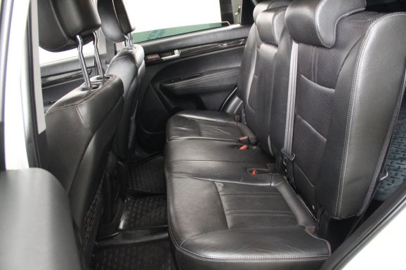 Kia Sorento, 2.4 л, АТ, 2010 фото 1