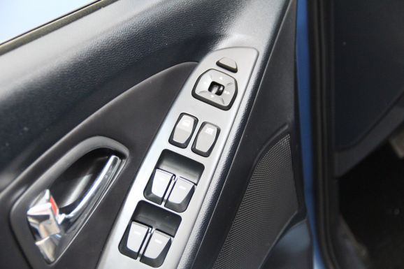 Hyundai ix35, 2.0 л, АТ, 2012 фото 2