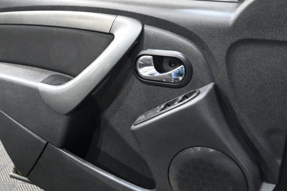 Renault Duster, 2.0 л, АТ, 2019 фото 2