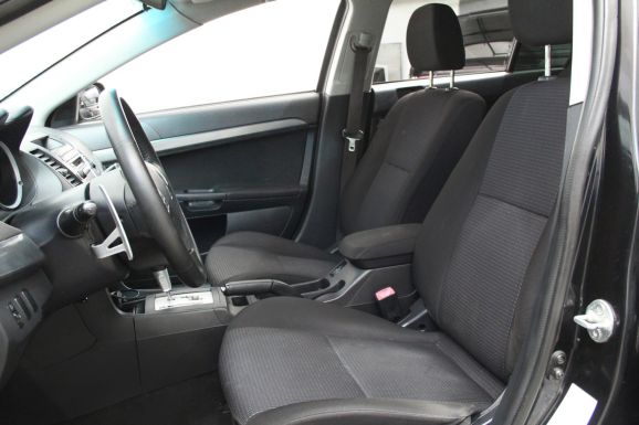 Mitsubishi Lancer, 1.8 л, Вариатор, 2010 фото 2