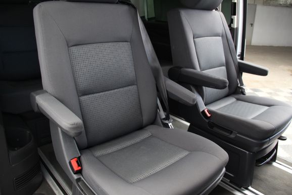 Volkswagen Multivan, 2.5 л, АТ, 2007 фото 2